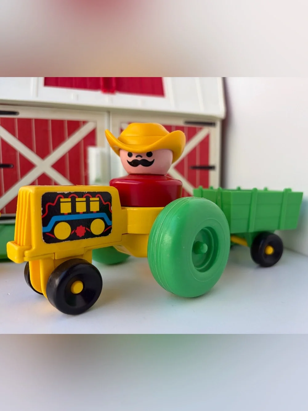 VTG Fisher Price Little‎ People Farm w/ Tractor Figures 90s 80s